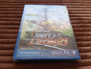 Ratchet & Clank Trilogy PsVita pal España precint.