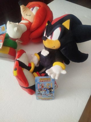Peluche Sonic y Shadow