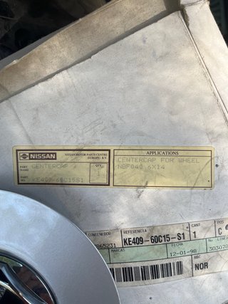 Tapa de buje/tapacubos original Nissan NUEVO