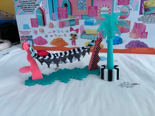 L.O.L Surprise! Squish Sand Magic House.