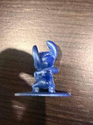 Figura Stitch Surfista