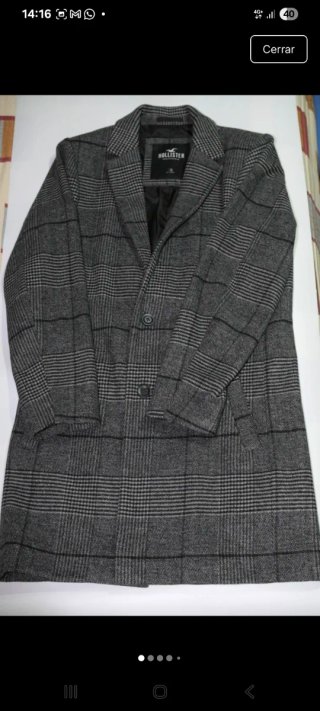 Abrigo Hollister Cuadros Gris