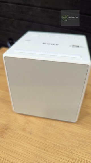 Sony ICF-C1 - Radio despertador con pantalla LED
