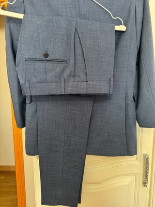 Traje de hombre azul