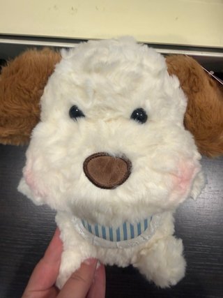 Peluche perro blanco con orejas marrones