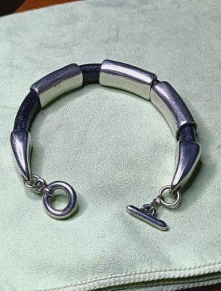 Pulsera Uno de 50 de Plata y Cuero