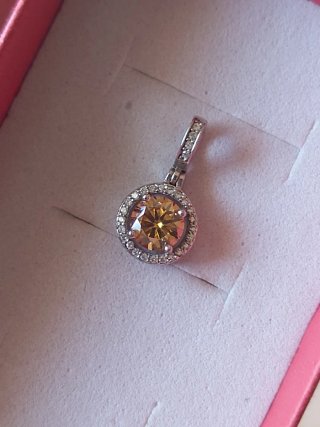 Colgante de Plata con Moissanita Amarilla