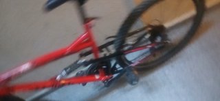 Bicicleta de montaña roja