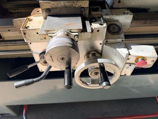 Torno Pinacho S-90/260