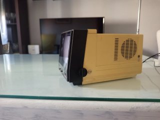 Mini TV Kitten Retro Portátil