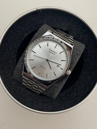Reloj Casio MTP Correa y Dial Plateado