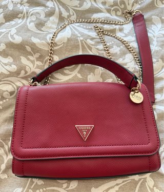 Bolso Guess Rojo AUTENTICO, NUEVO A ESTRENAR!!!