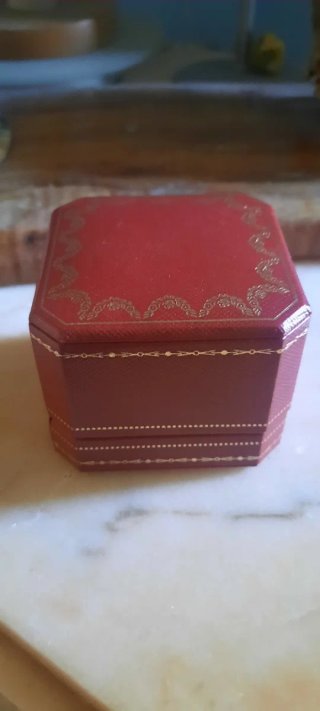 Scatola Cartier per anello