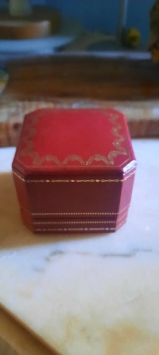 Scatola Cartier per anello