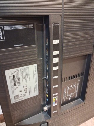 Televisión Samsung 40". Para reparar o repuesto.