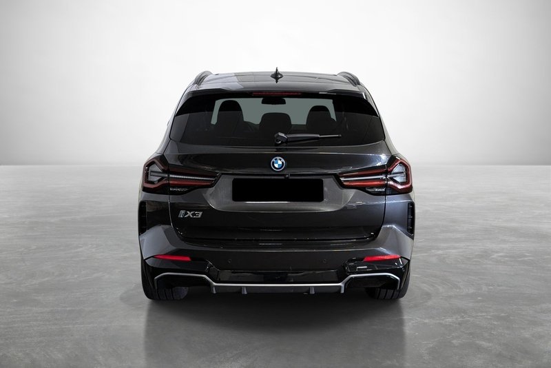 BMW IX3 2023, foto 6
