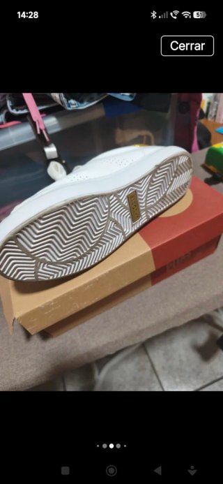 Zapatillas Lacoste Blancas y Doradas