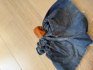 Shorts di jeans strappati