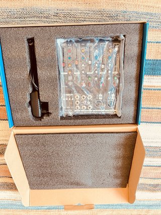 Mesa de Mezclas Profesional 4 Canales. Nueva.