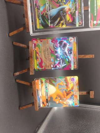 Lotto 4 Carte Pokemon Charizard