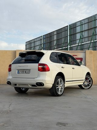 Porsche Cayenne GTS
