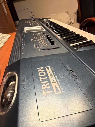 KORG Triton Extreme 61 Teclado Sintetizador