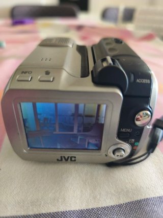 Videocámara JVC con funda y caja