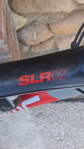 Bicicleta de carretera BMC Roja