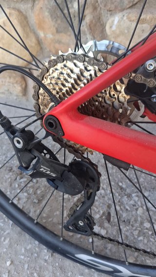 Bicicleta de carretera BMC Roja