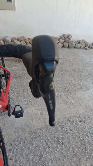 Bicicleta de carretera BMC Roja