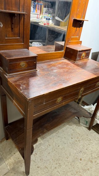 Mueble entrada rustico con espejo muy antiguo
