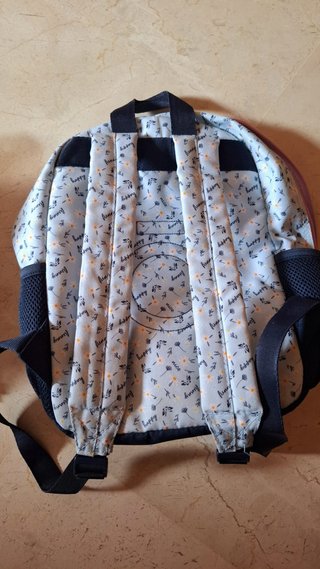 2 puzzles infantiles y mochila en regalo