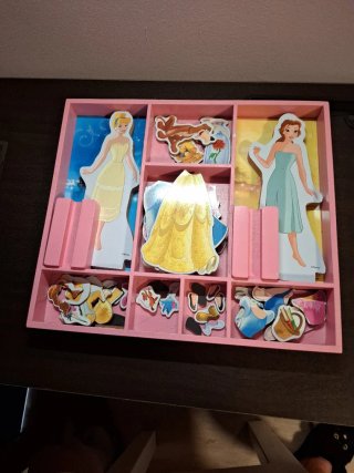Caja madera Princesas Disney  Juego magnético iman