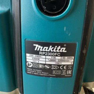 Fresadora Makita RP2300FC 2300W profesional