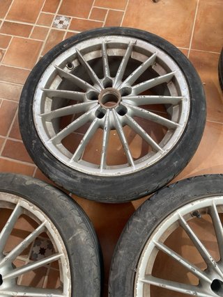 4 Llantas de 18 pulgadas