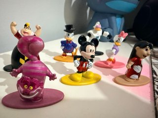 Cada figura son 3€  El set 18€  Mickey solo 5€