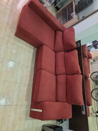 Sofá modular rojo de tela