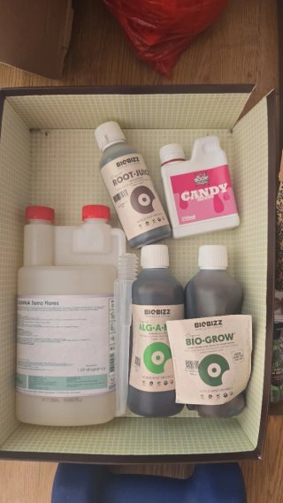 Pack Completo de Cultivo Indoor Armario, LED, etc.