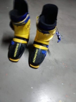 Esquís Rossignol E470 con fijaciones