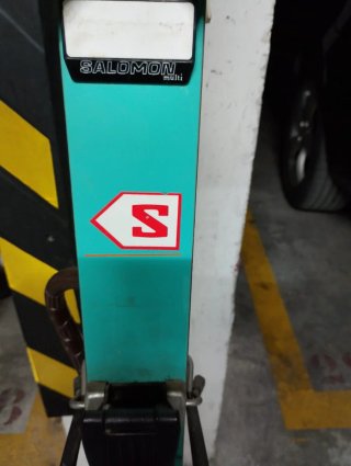 Esquís Rossignol E470 con fijaciones