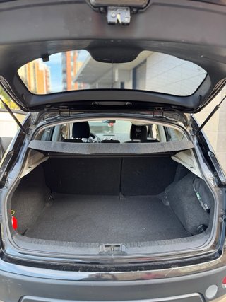 NISSAN QASHQAI CON PEGATINA AMBIENTAL OCASION