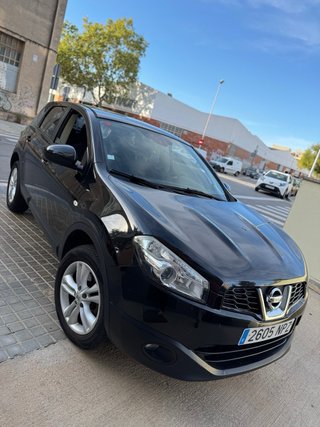 NISSAN QASHQAI CON PEGATINA AMBIENTAL OCASION