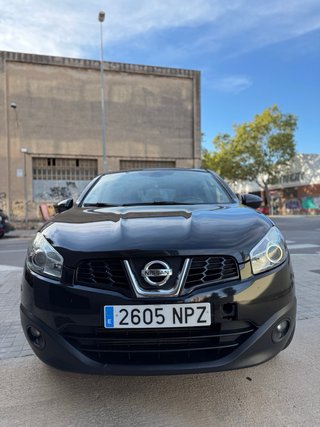 NISSAN QASHQAI CON PEGATINA AMBIENTAL OCASION