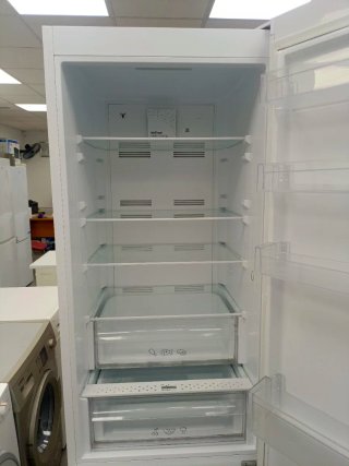 Nevera marca Svan 200/60cm clase E con garantia