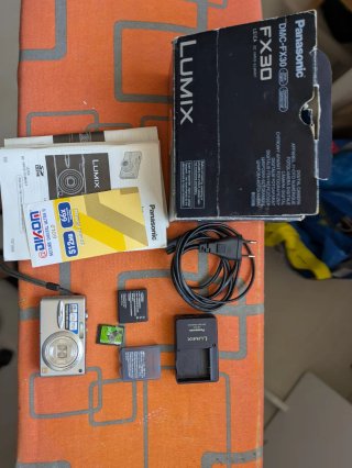 Panasonic Lumix DMC-FX30 Prata