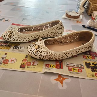 Bailarinas caladas troqueladas Bata T.38