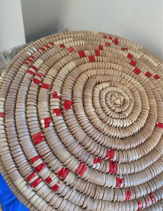 Cesta de mimbre con tapa