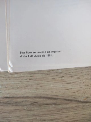 2 libros de poesía y narrativa