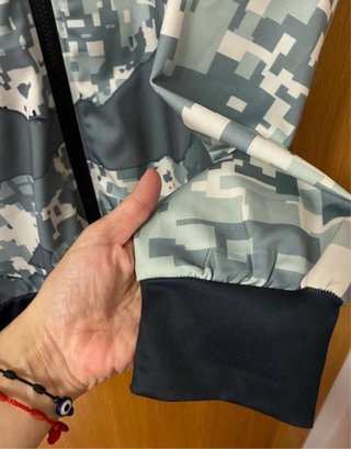 Chaqueta chándal camuflaje militar