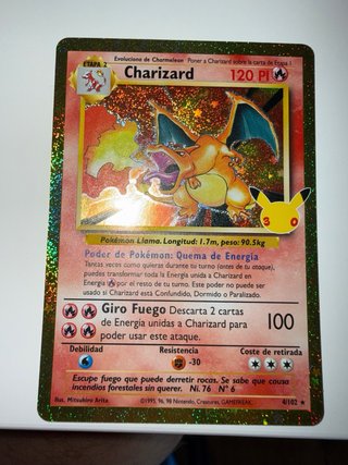 Carta Pokémon Charizard Base Set 30th Aniversario